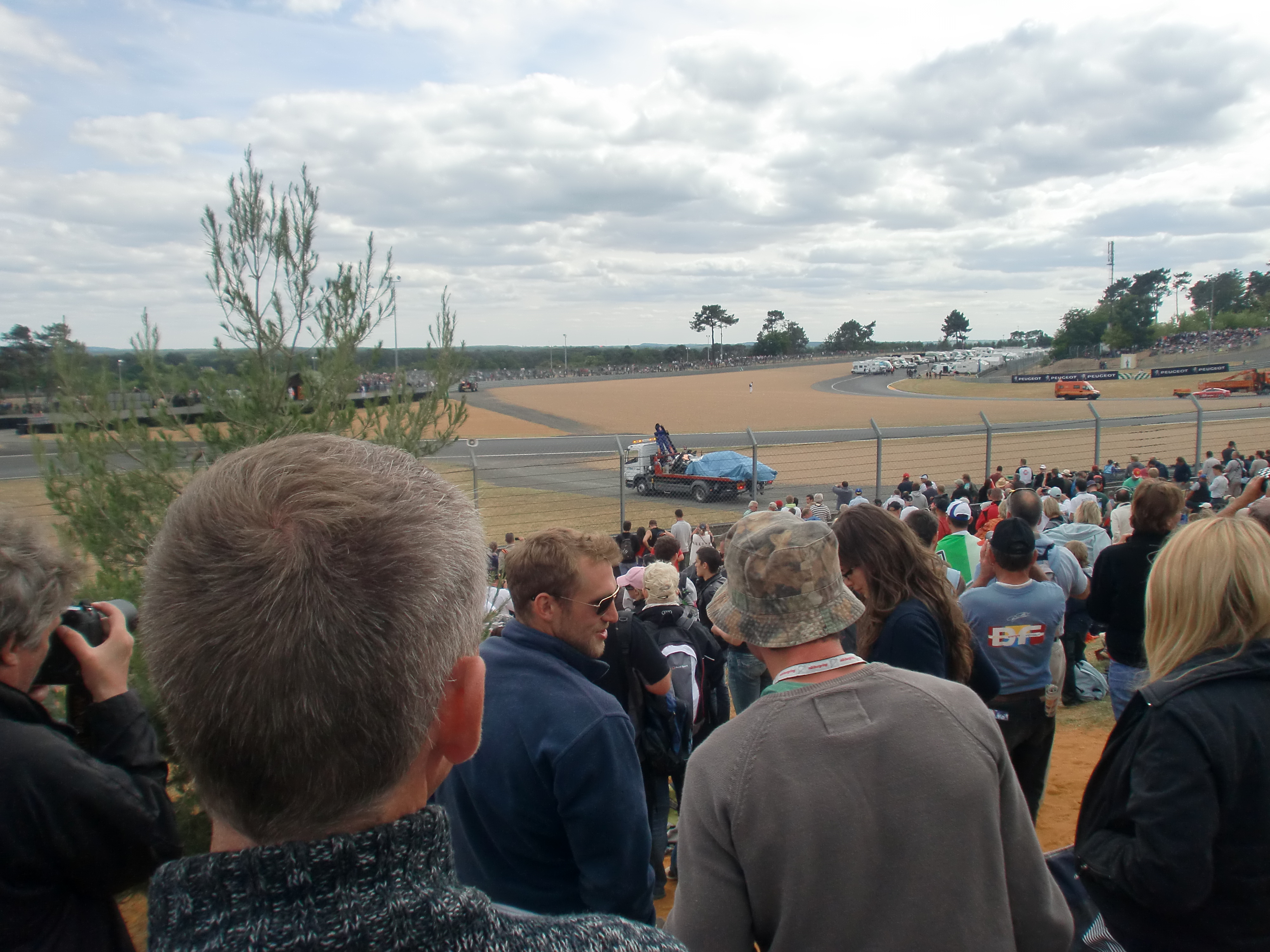https://www.mos-eisley.dk/media/FamilieBilleder/2011/Le%20Mans%2008-06-2011%20til%2013-06-2011///CIMG1477.JPG