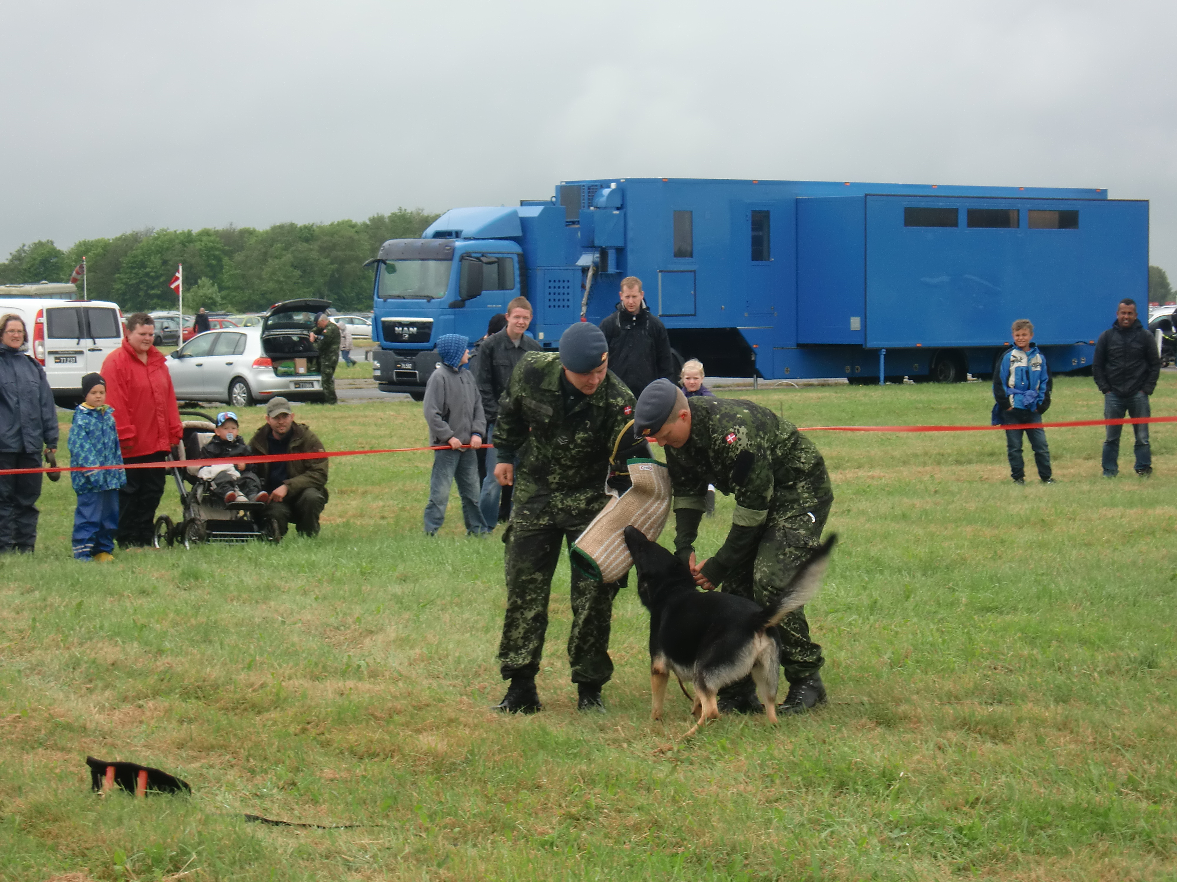https://www.mos-eisley.dk/media/FamilieBilleder/2012/AirShow%202012%2010-06-2012/CIMG2788.JPG