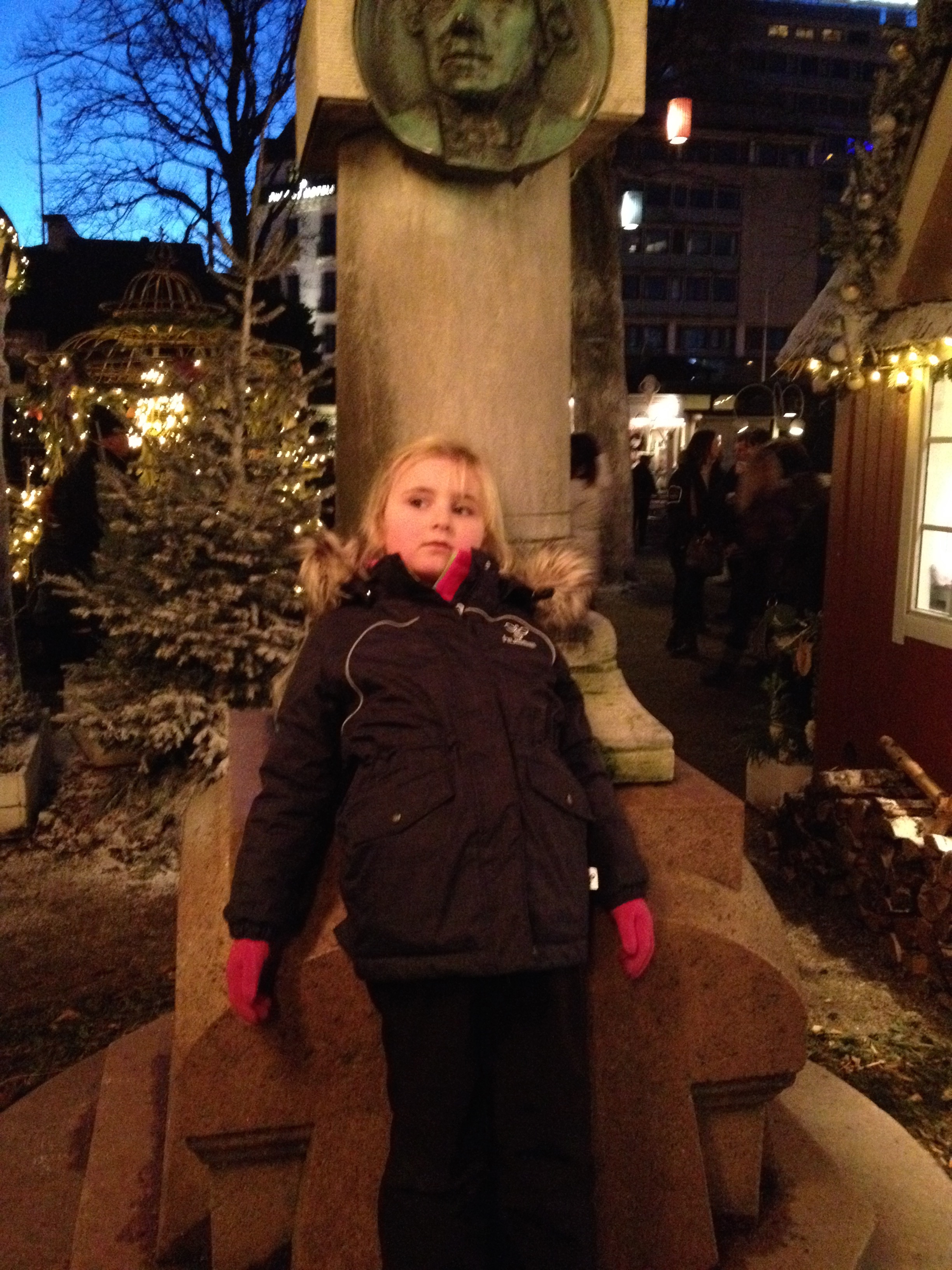 https://www.mos-eisley.dk/media/FamilieBilleder/2014/Anette%20og%20familie%20i%20Kobenhavn%20December%202014/IMG_2052.jpg