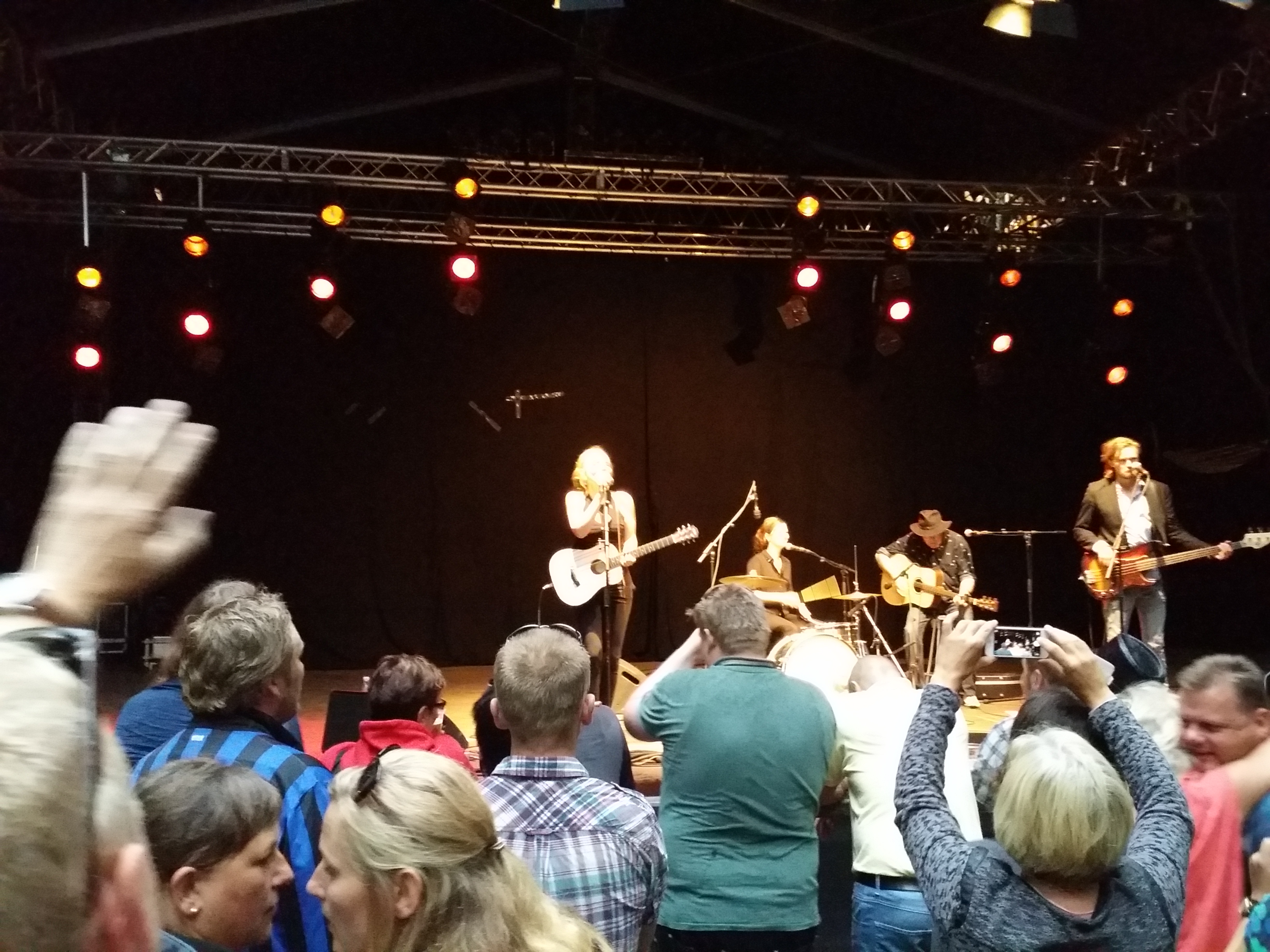 https://www.mos-eisley.dk/media/FamilieBilleder/2014/Netic%20Nibefestival%2005-06-2014/20140705_205959.jpg