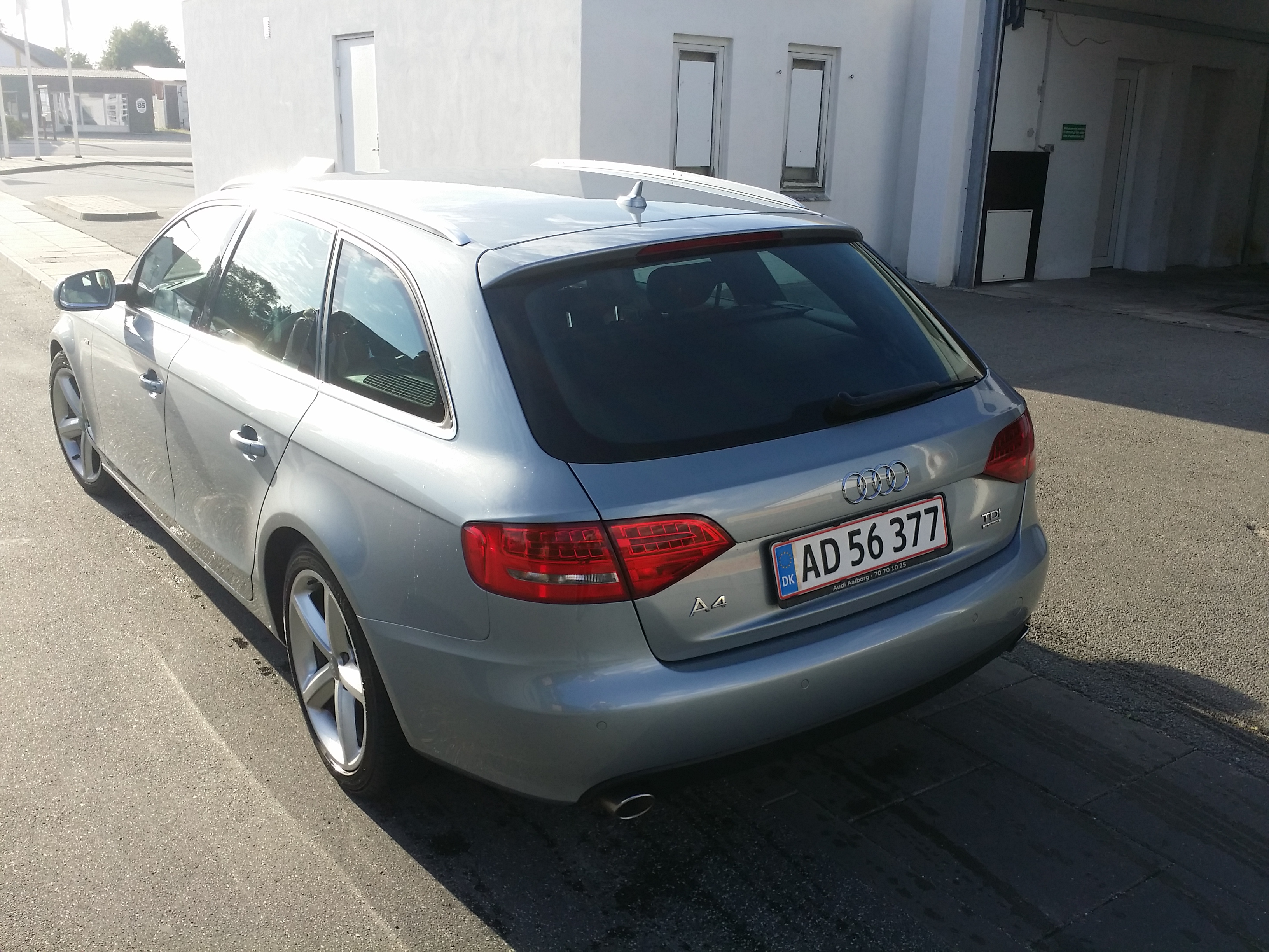 https://www.mos-eisley.dk/media/FamilieBilleder/2015/Audi%20A4%20Avant%20TDI%20Quattro/20150830_175502.jpg