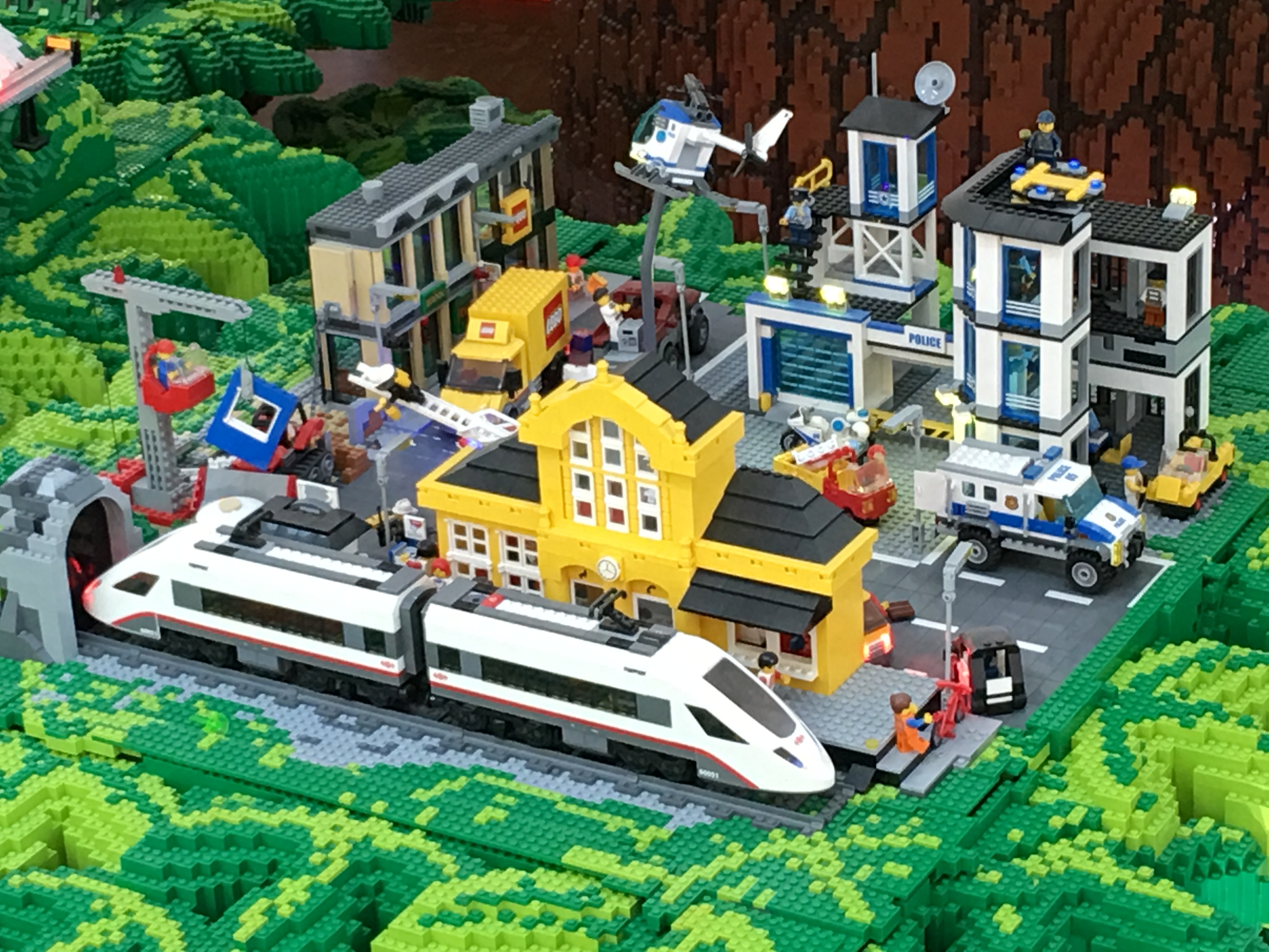 https://www.mos-eisley.dk/media/FamilieBilleder/2018/Efteraarsferie%202018/Lego%20House%2015-10-2018/IMG_6485.jpg