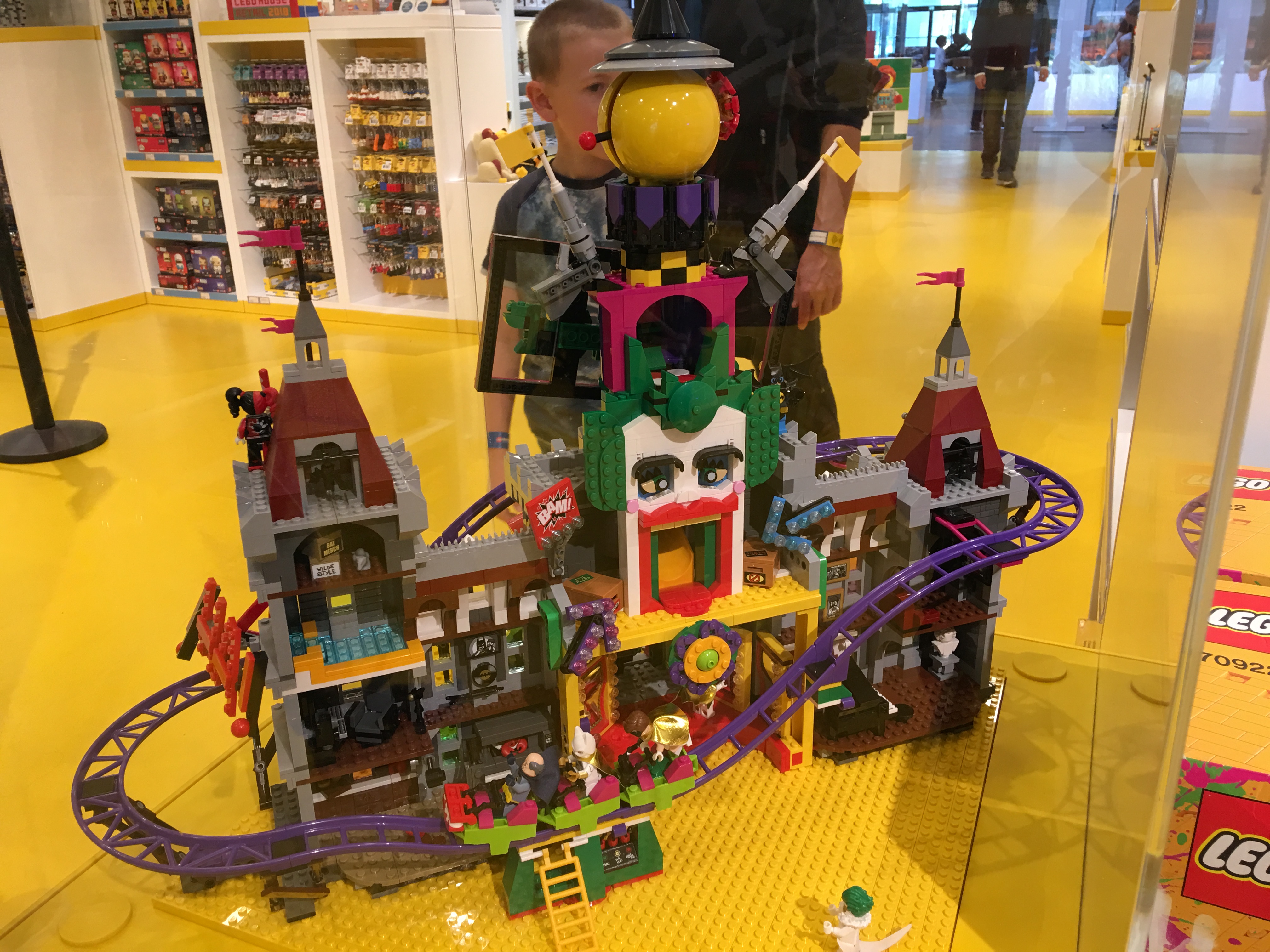 https://www.mos-eisley.dk/media/FamilieBilleder/2018/Efteraarsferie%202018/Lego%20House%2015-10-2018/IMG_6541.jpg