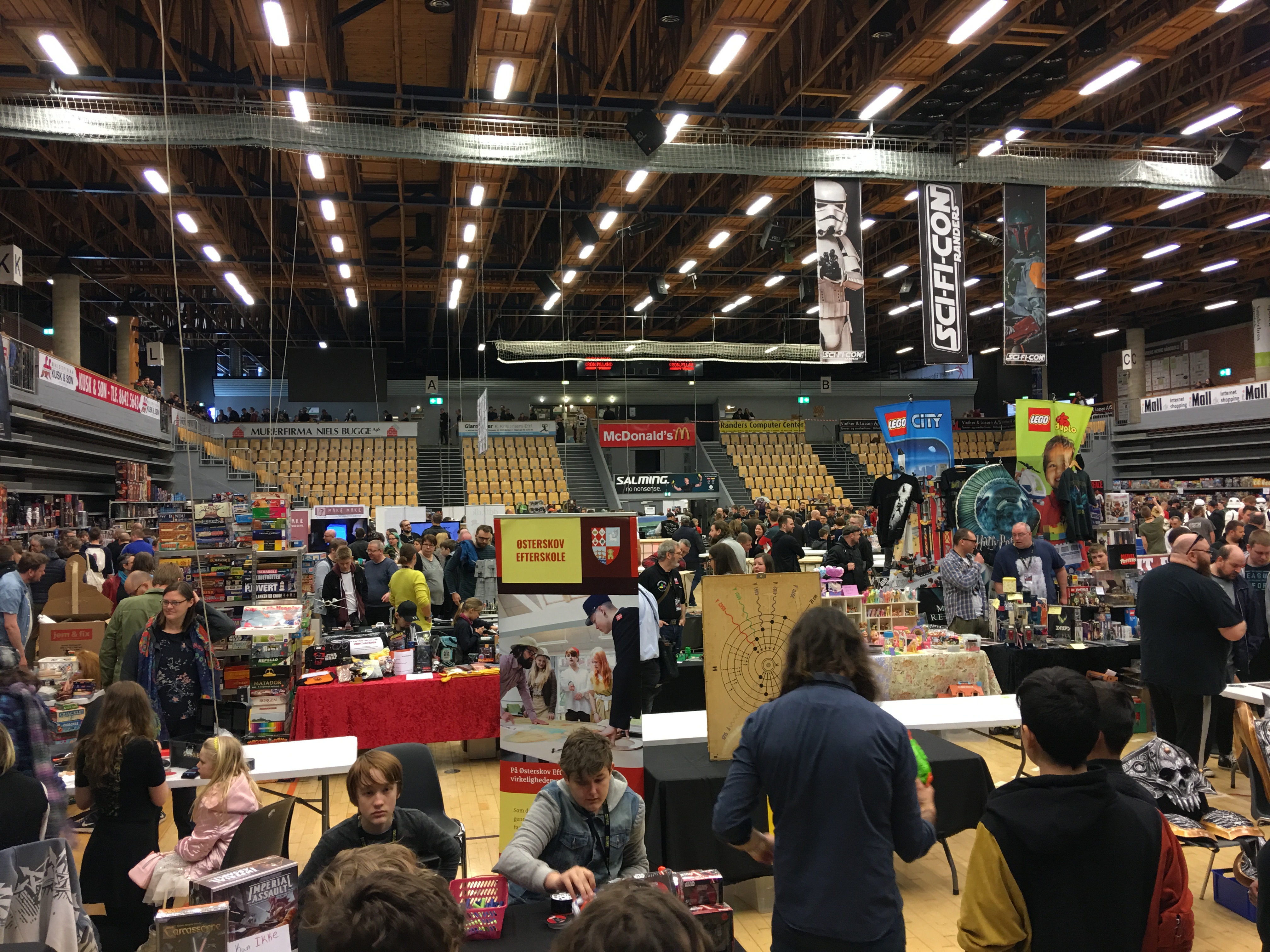 https://www.mos-eisley.dk/media/FamilieBilleder/2018/Sci-Fi%20Messe%2014-04-2018/IMG_5703.jpg