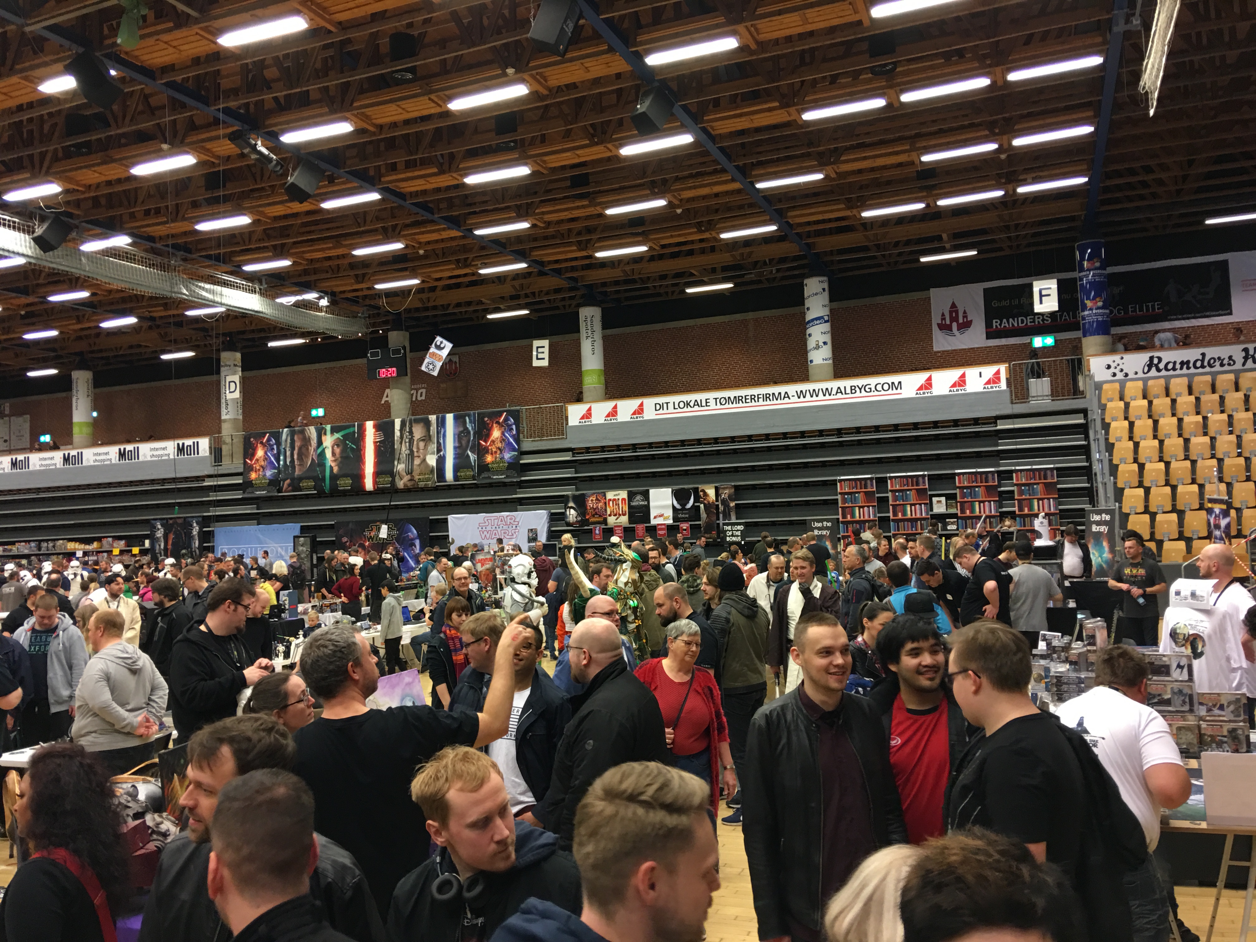 https://www.mos-eisley.dk/media/FamilieBilleder/2018/Sci-Fi%20Messe%2014-04-2018/IMG_5704.jpg