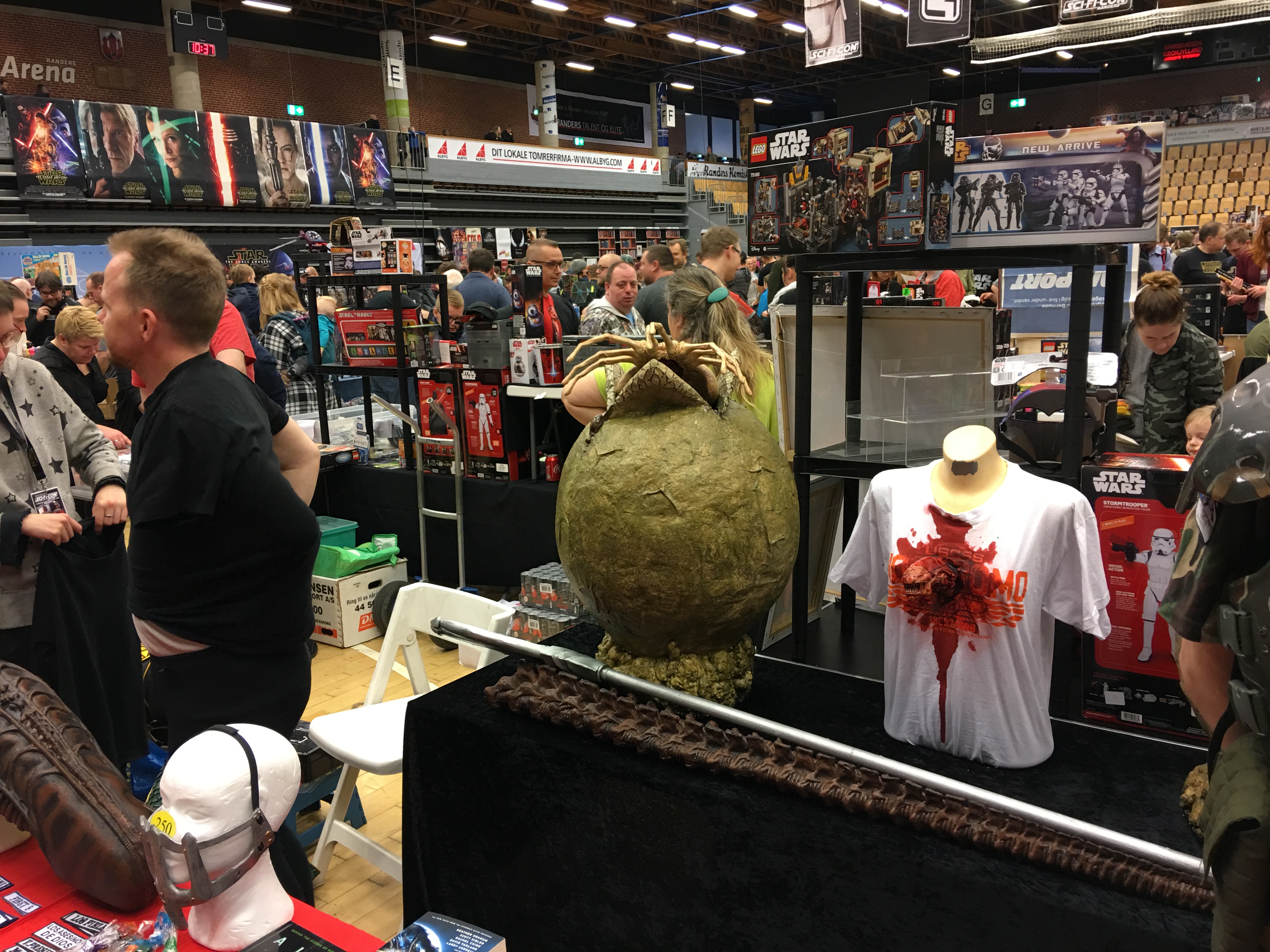 https://www.mos-eisley.dk/media/FamilieBilleder/2018/Sci-Fi%20Messe%2014-04-2018/IMG_5711.jpg